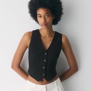 Aritzia Black Women’s Buttoned Vest